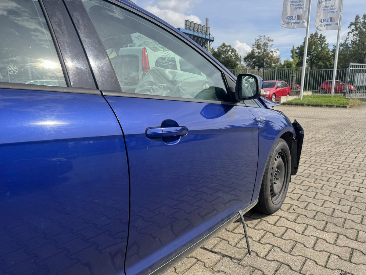 Ford Focus 3 original T&uuml;r vorn rechts Indic Blau 5-T&uuml;rer Rohbau Bj.2014